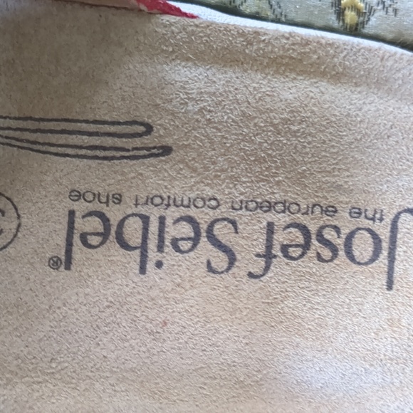 JOSEF SEIBEL* red size 39 slip on comfort side buckle rubber sole ladies sandals - Picture 11 of 15